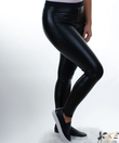 Fekete műbőr női leggings csipkés szegéllyel Fekete műbőr női leggings csipkés szegéllyel