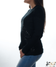 Kép 2/2 - Fekete bordázott,strasszköves női pulóver