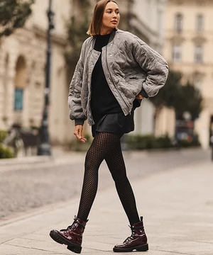 Nagyméretű Gabriella mintás fekete harisnyanadrág Cindy 60 den