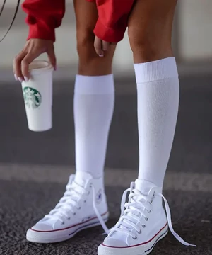 Női pamut térdzokni fehér