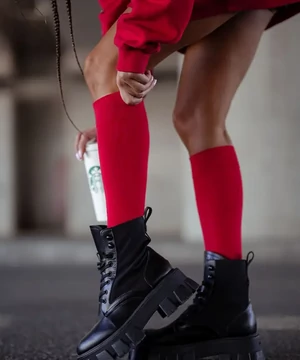 Női pamut térdzokni piros