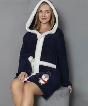 Nagyméretű pihe puha wellsoft női köntös pingvines