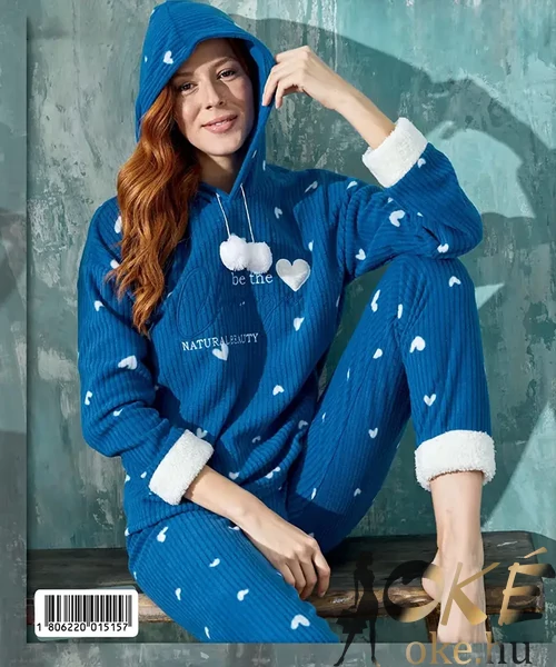 Szivecskés meleg női pizsama 